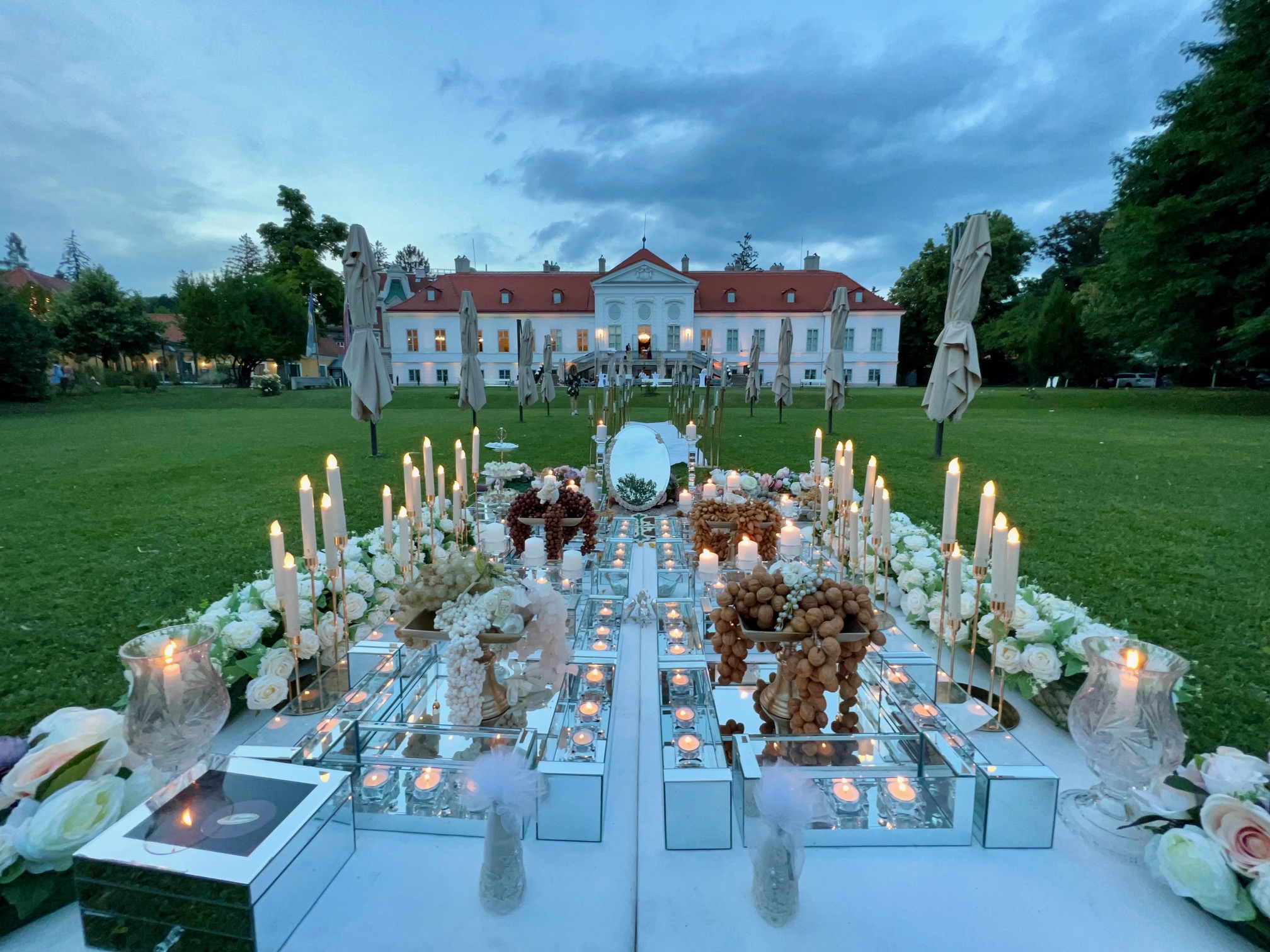 Tradition trifft Eleganz – Iranische Sofreh Aghd Dekoration von Safir in Österreich und ganz Europa